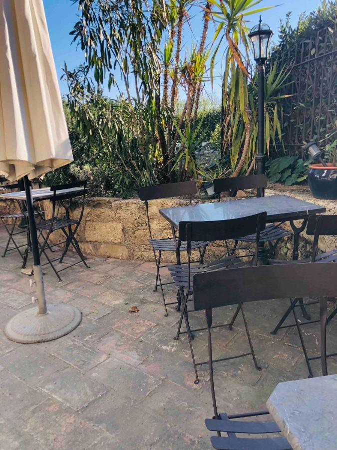 Au Bout Du Pre Hotel Pezenas Luaran gambar
