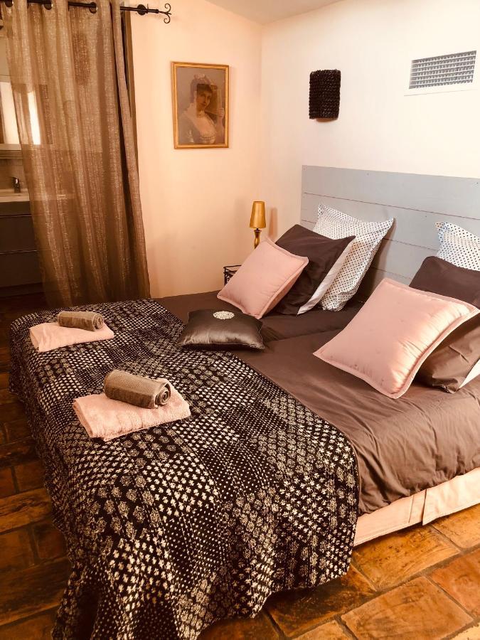 Au Bout Du Pre Hotel Pezenas Luaran gambar